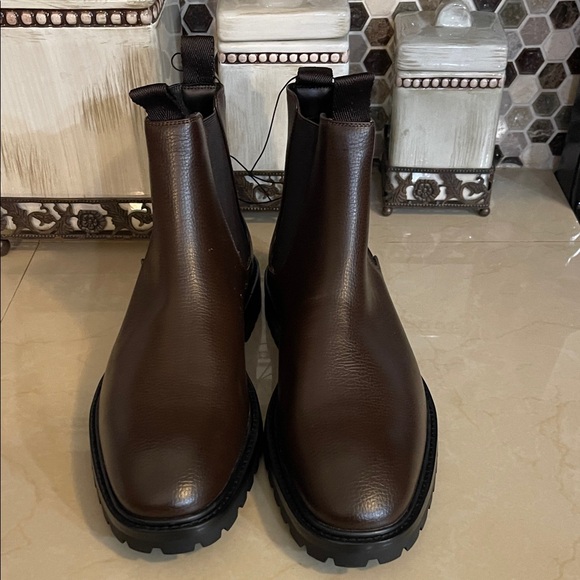 NWOT H&M Brown Leather Classic Chelsea Pull On Boots - Men’s Size 44 (10.5) main image 5
